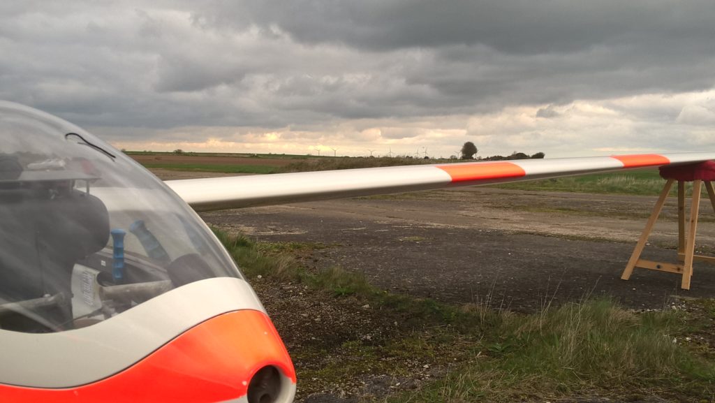 lincolnshire gliding instructors
